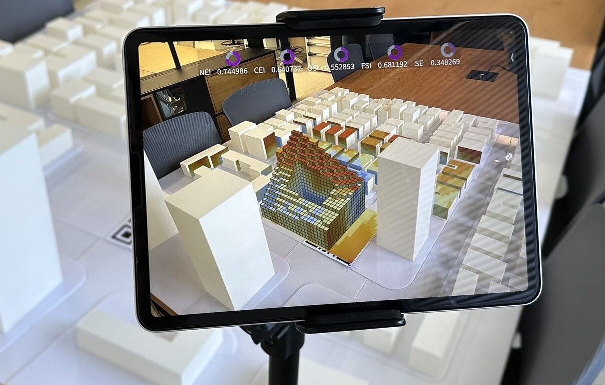 Immersive environmental design interfaces | for collaborative environmental data driven design